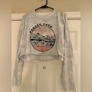 Super cute crop top long sleeve. Size XL